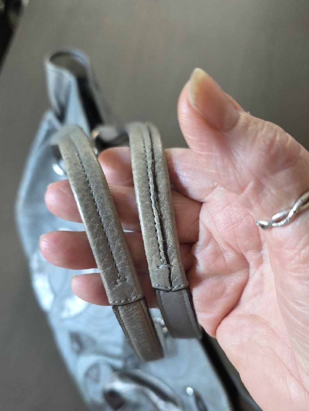 EUC Coach Gray Leather Tote w/ Signature "C" Appliqué - Picture 10 of 10